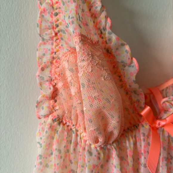 Victoria’s Secret Peek-a-boo Sheer Ruffle Babydoll Cami V Neck Lingerie Tank - Picture 9 of 13